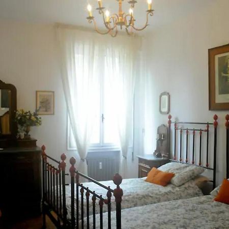 ヴェネツィアCharming Flat With Terrace Over The Canalアパートメント エクステリア 写真